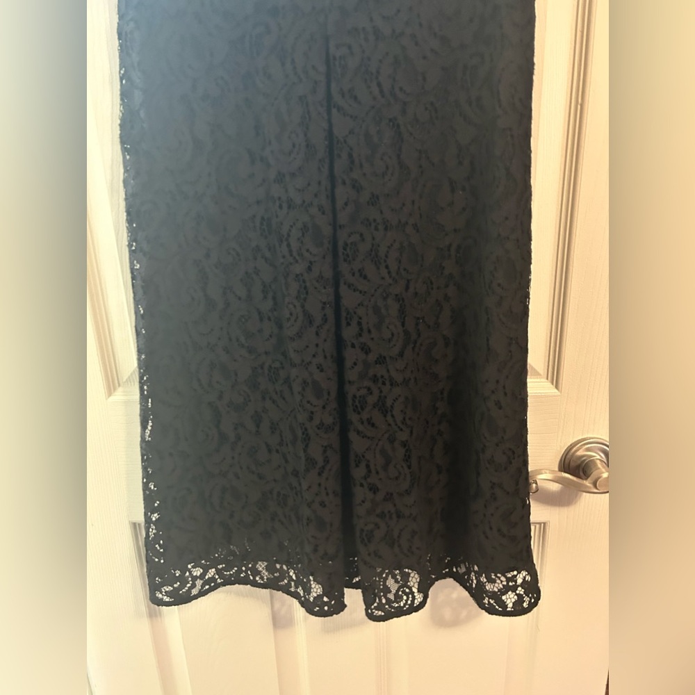 Burberry Lace Ruffle Sleeves Midi Dress - Picture 9 of 13